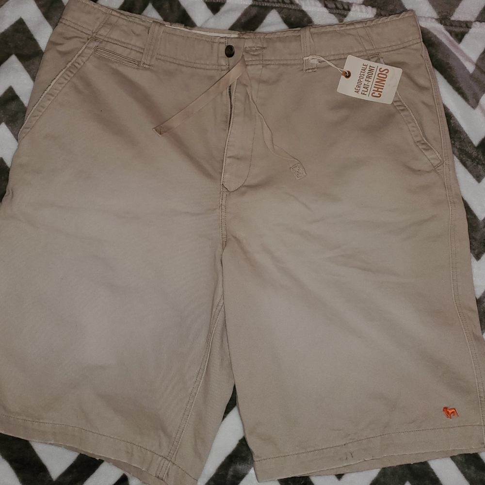 NWT MENS Aeropostal CHINO SHORTS